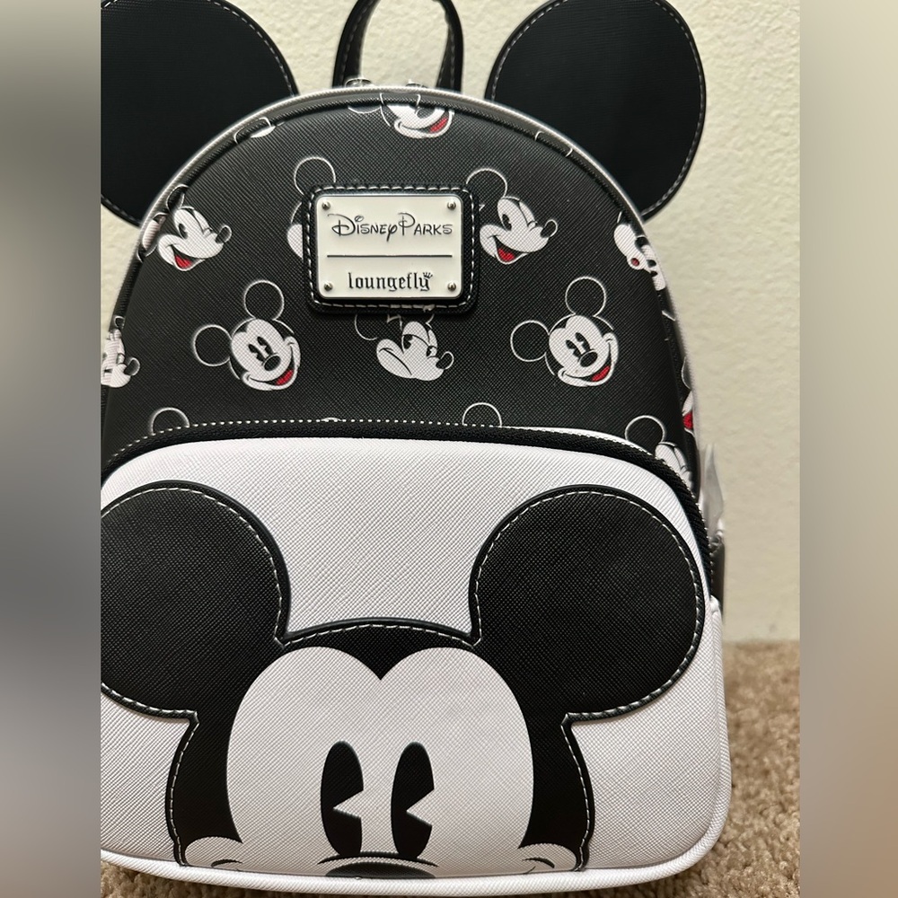 NWT Loungefly Disney Parks Mickey Mouse AOP Backpack - Picture 2 of 4